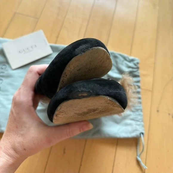 Gucci Black and Brown Fur Loafers - Picture 6 of 6